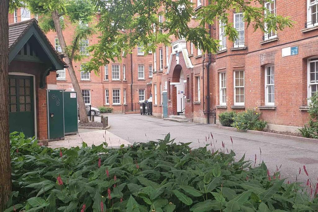 Central 1 Bedroom Apartment *Zone 1* Elephant And Castle Londra Exterior foto