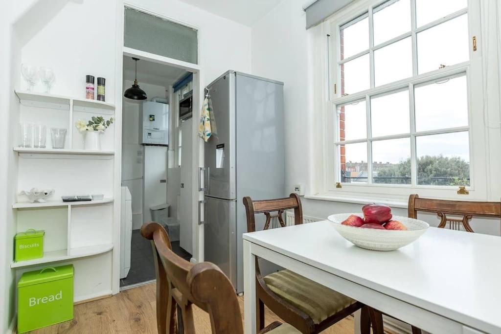 Central 1 Bedroom Apartment *Zone 1* Elephant And Castle Londra Exterior foto